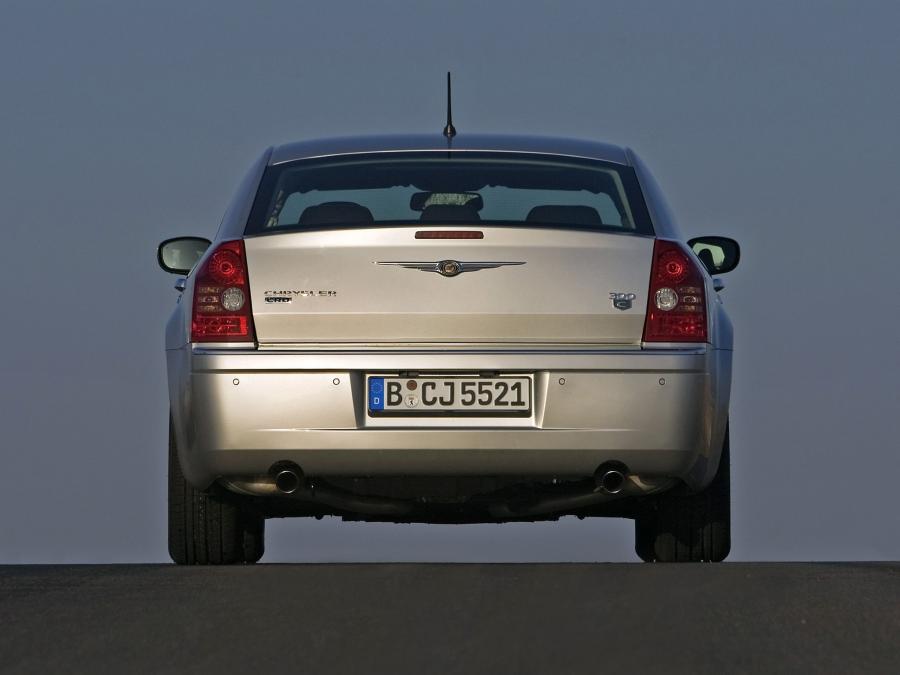  Chrysler 300C 2007 года  (EU) (фото 6 из 21)